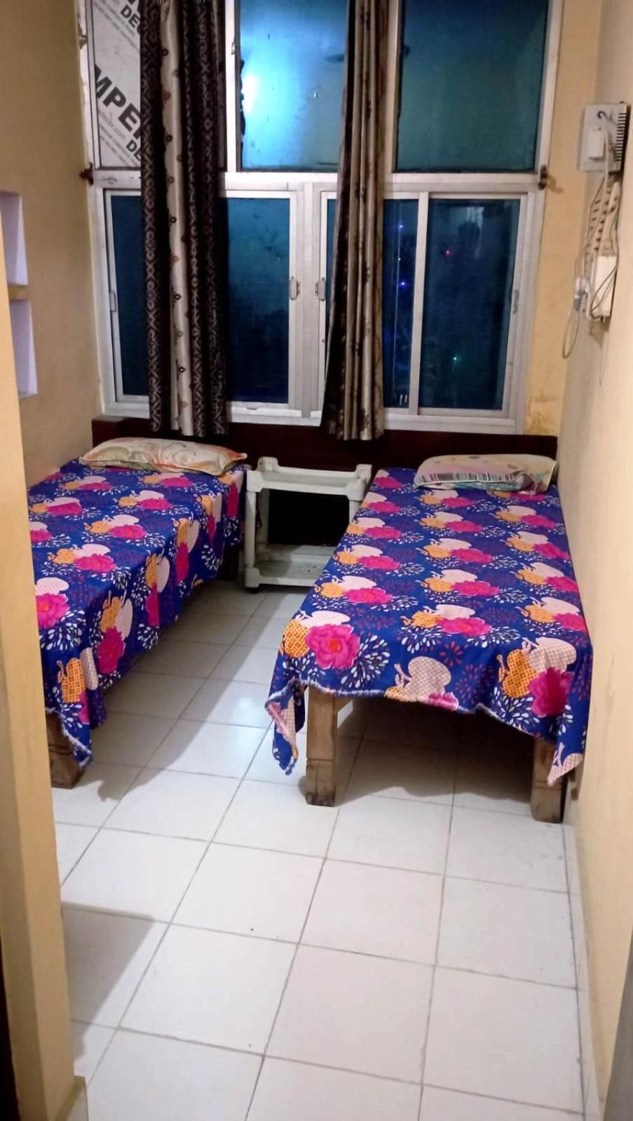 Tiwari Palace Modern Vision Guest House Варанаси Екстериор снимка